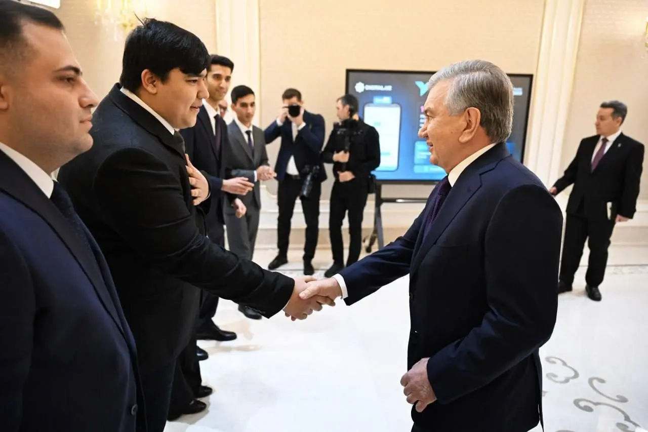 Президент ознакомился с презентацией проектов — победителей конкурса President Tech Award